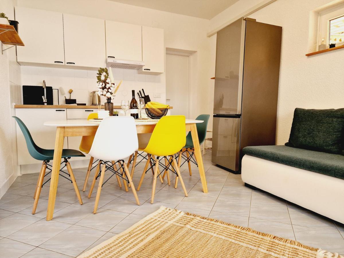 Apartment Melani Vir