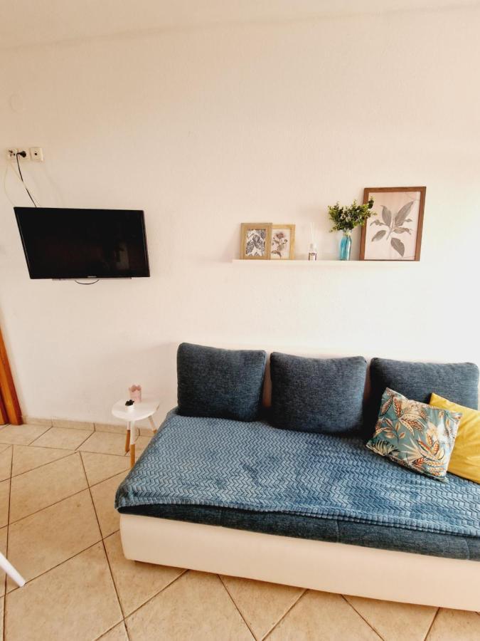 Apartment Melani *