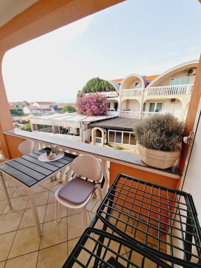 Melani Apartment