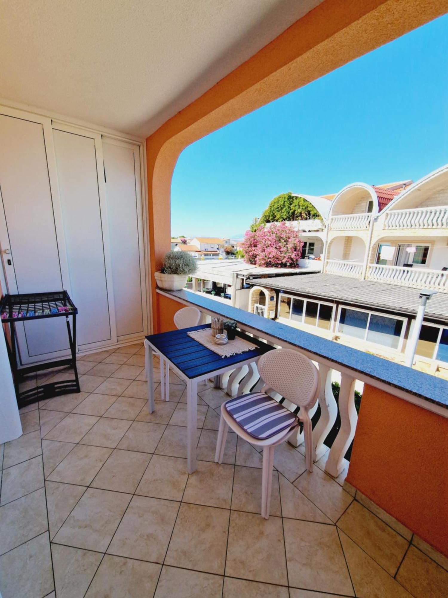 Apartment Melani Vir