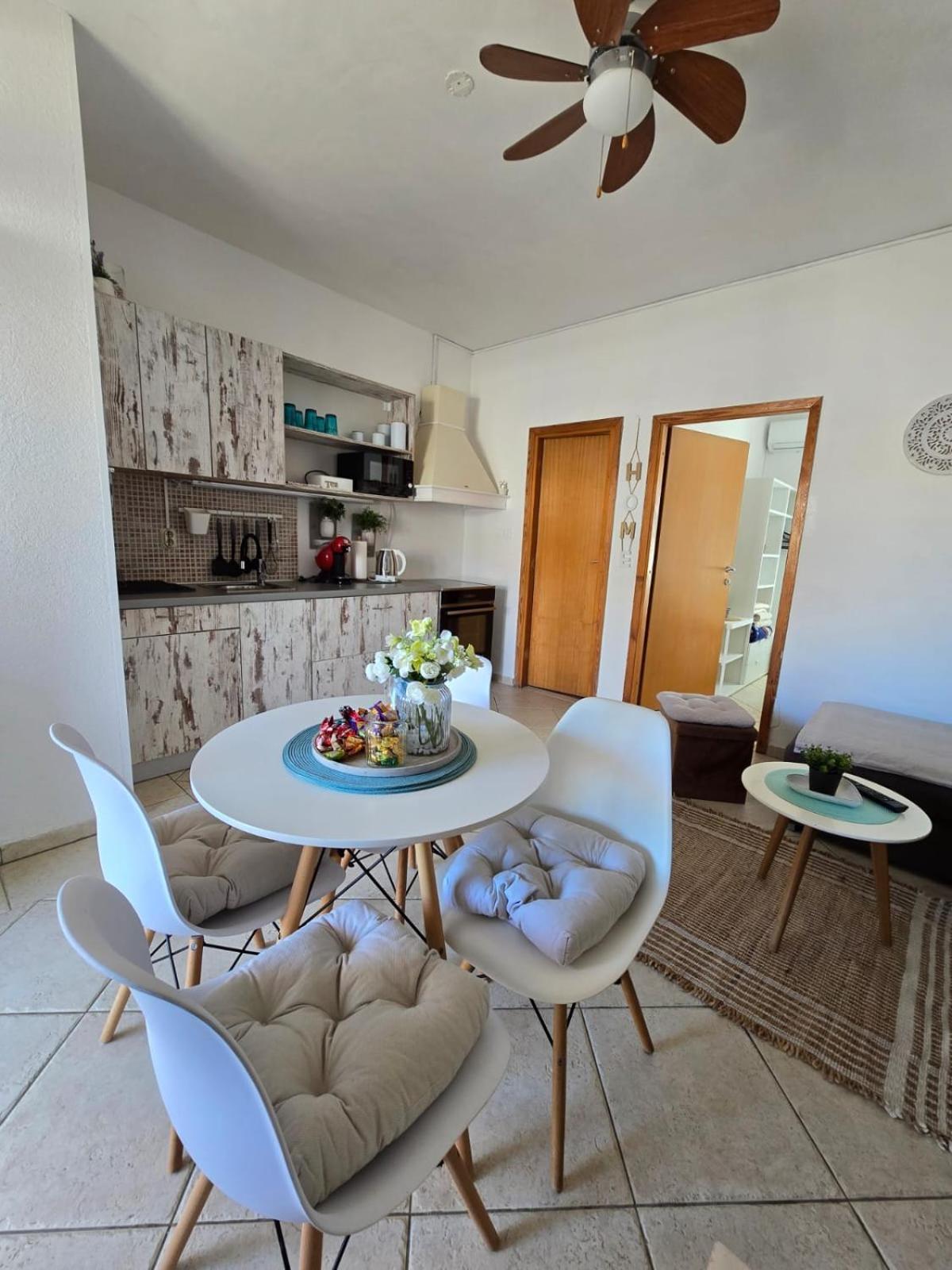 Melani Apartment